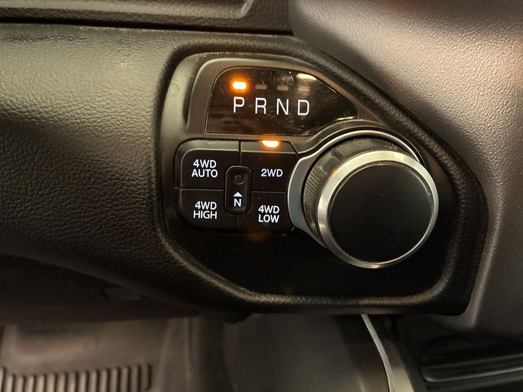 2020 RAM 1500 Big Horn Crew Cab 4x4 5'7' Box