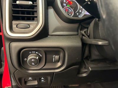 2020 RAM 1500 Big Horn Crew Cab 4x4 5'7' Box