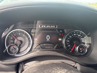 2020 RAM 1500 Big Horn Crew Cab 4x4 5'7' Box