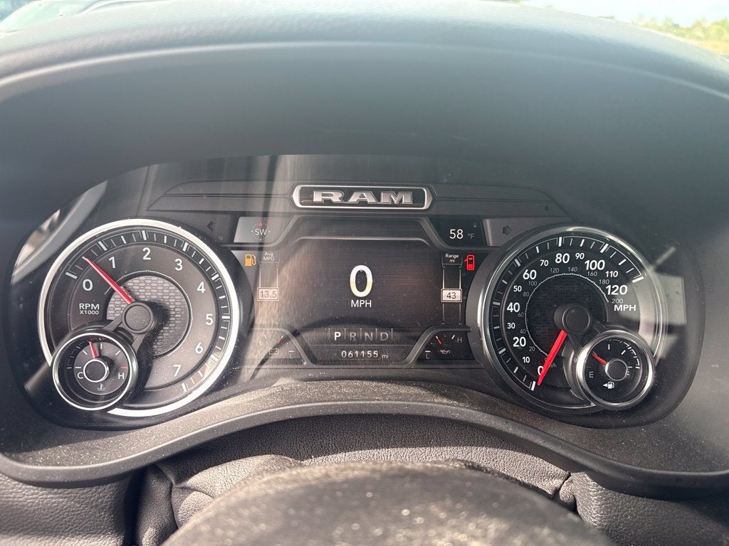 2020 RAM 1500 Big Horn Crew Cab 4x4 5'7' Box