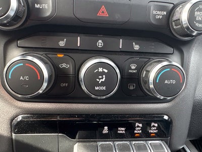 2020 RAM 1500 Big Horn Crew Cab 4x4 5'7' Box