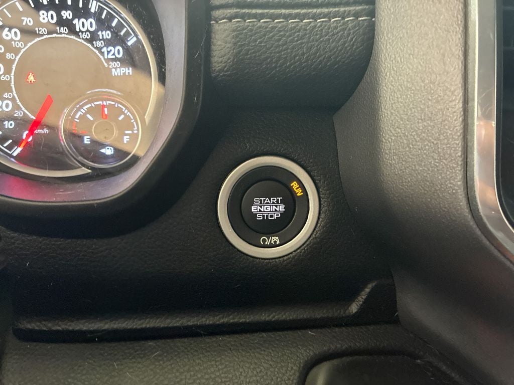 2023 RAM 1500 Laramie Crew Cab 4x4 5'7' Box