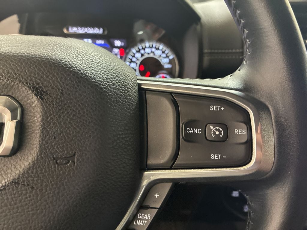 2023 RAM 1500 Laramie Crew Cab 4x4 5'7' Box