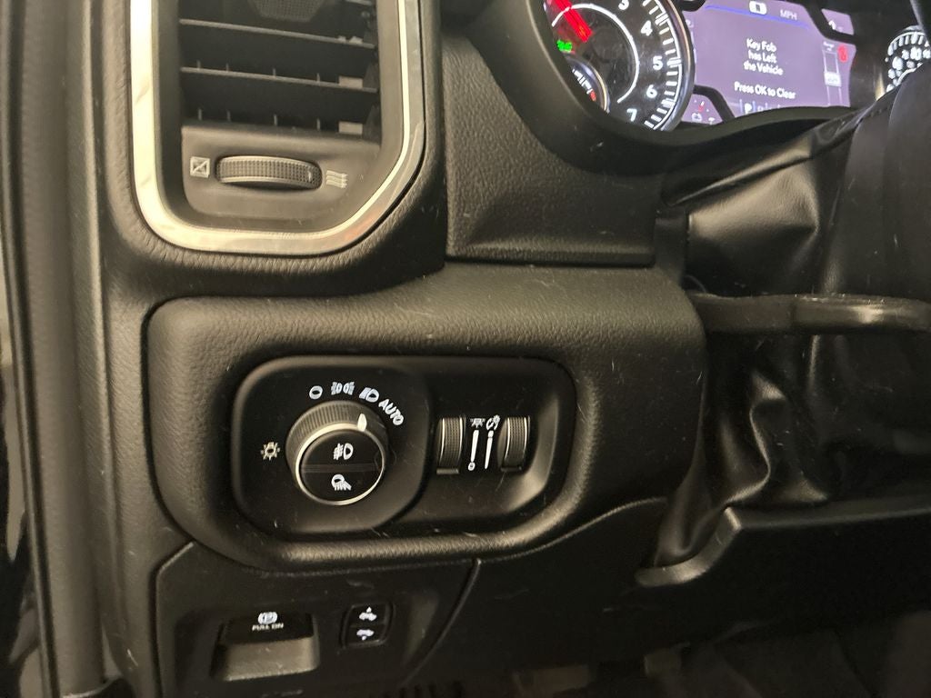 2023 RAM 1500 Laramie Crew Cab 4x4 5'7' Box
