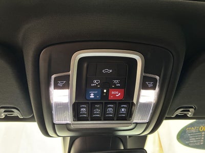 2023 RAM 1500 Laramie Crew Cab 4x4 5'7' Box