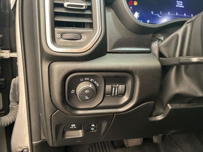 2024 RAM 1500 Laramie Crew Cab 4x4 5'7' Box