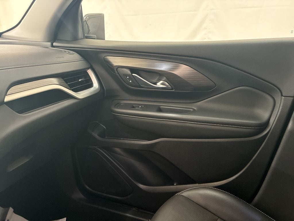 2024 GMC Terrain AWD SLT