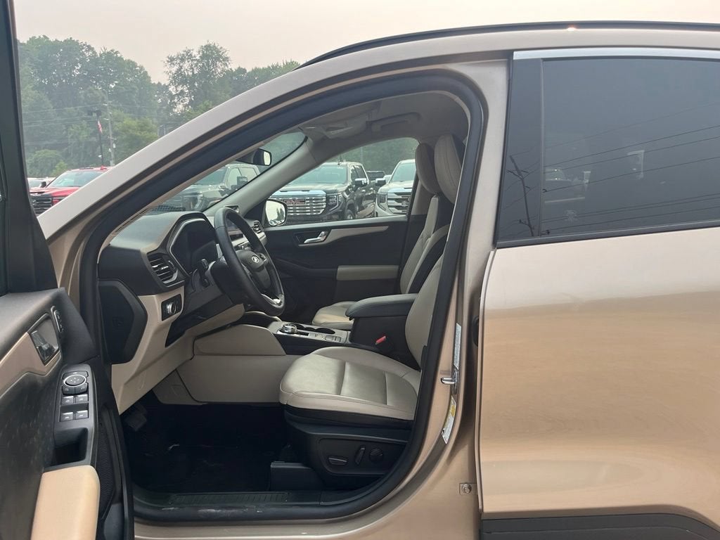 2020 Ford Escape SEL