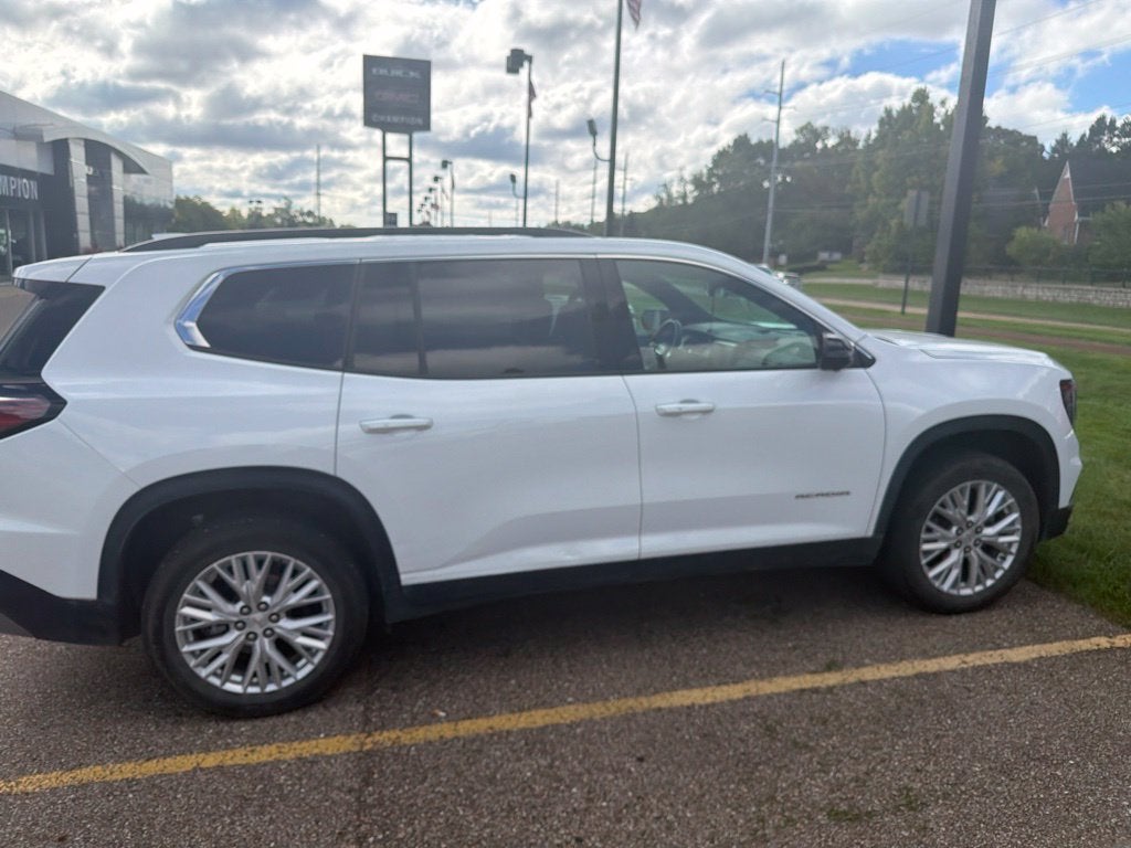 2024 GMC Acadia Elevation