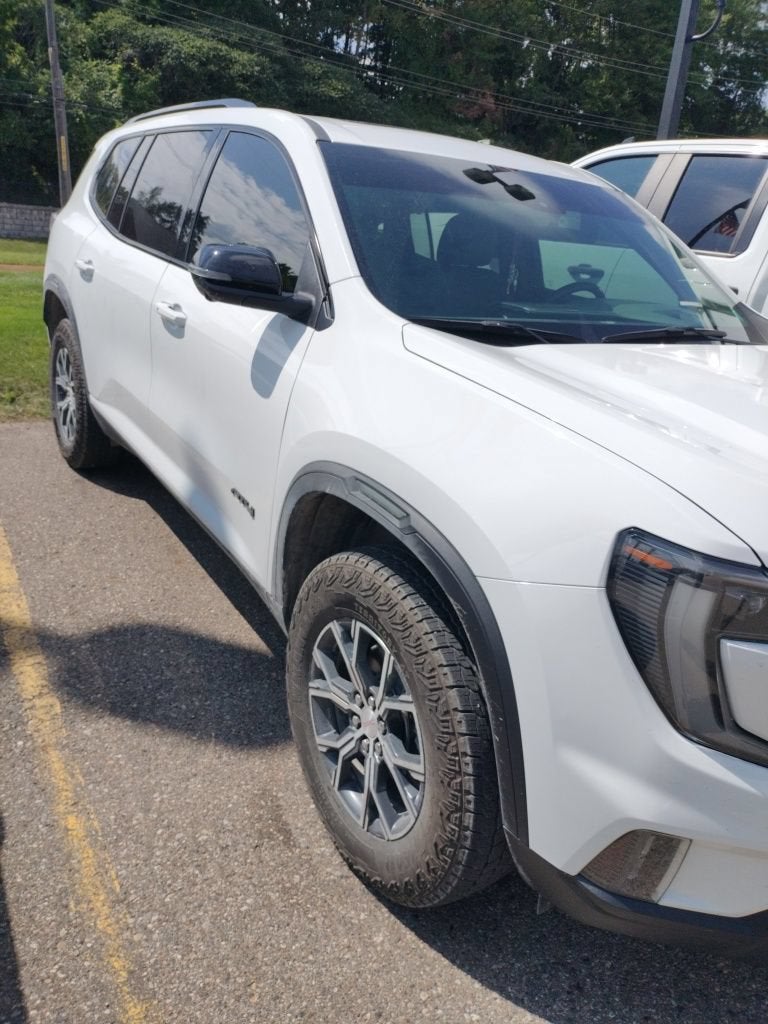 2024 GMC Acadia AT4