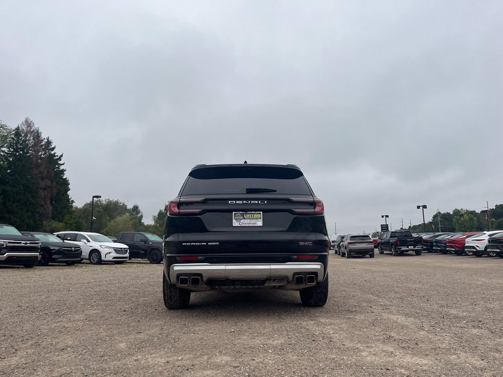 2024 GMC Acadia Denali