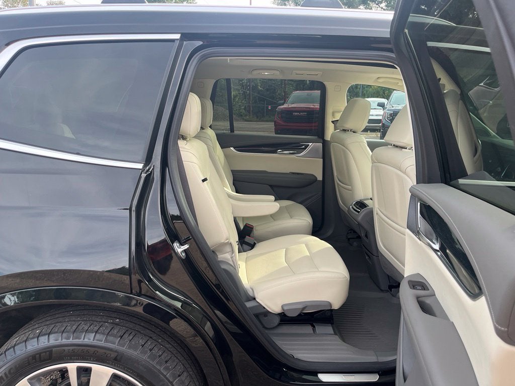 2025 Cadillac XT6 Premium Luxury