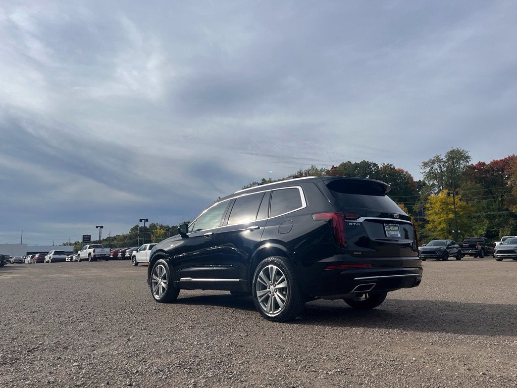 2025 Cadillac XT6 Premium Luxury