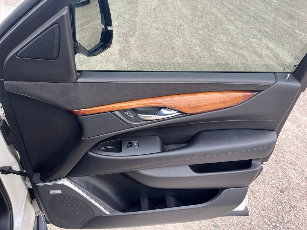 2015 Cadillac Escalade Luxury