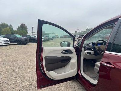 2019 Chrysler Pacifica Touring L