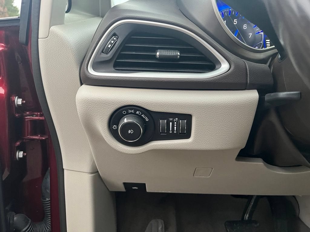 2019 Chrysler Pacifica Touring L