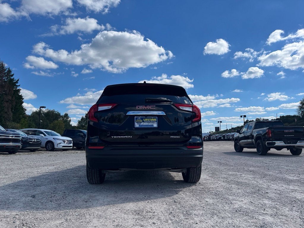 2023 GMC Terrain SLE