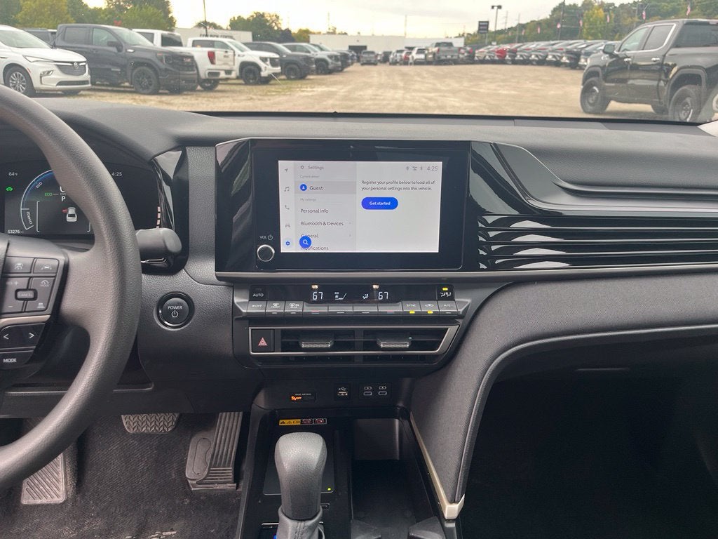 2025 Toyota Camry LE