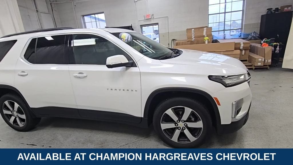 2023 Chevrolet Traverse LT Leather