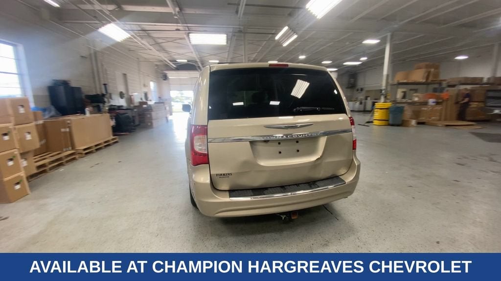 2013 Chrysler Town & Country Touring