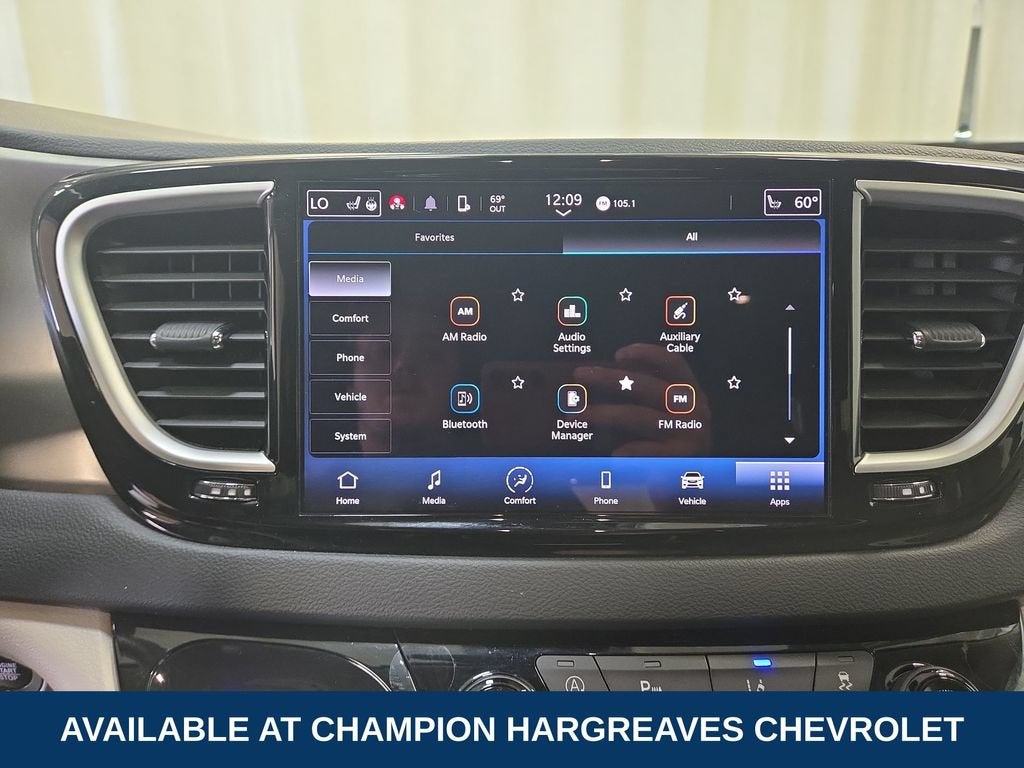 2023 Chrysler Pacifica Touring L