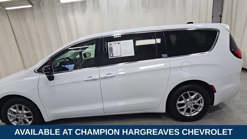 2024 Chrysler Pacifica Touring L