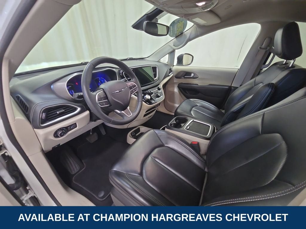 2023 Chrysler Pacifica Hybrid Touring L