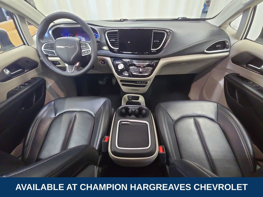 2023 Chrysler Pacifica Hybrid Touring L