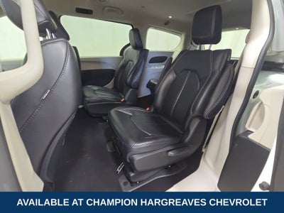 2023 Chrysler Pacifica Hybrid Touring L