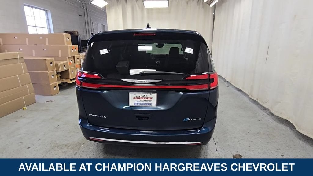 2023 Chrysler Pacifica Hybrid Touring L