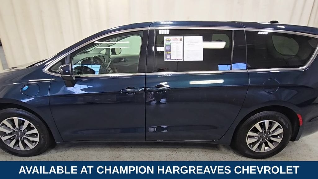 2023 Chrysler Pacifica Hybrid Touring L
