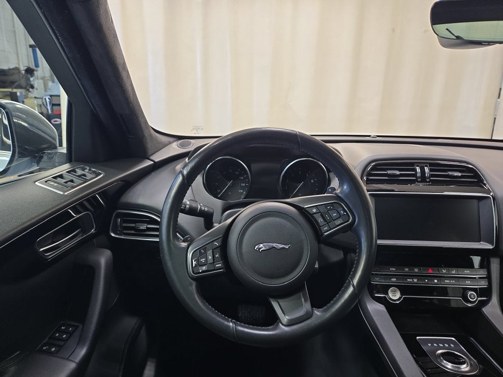 2020 Jaguar F-PACE 30t Premium