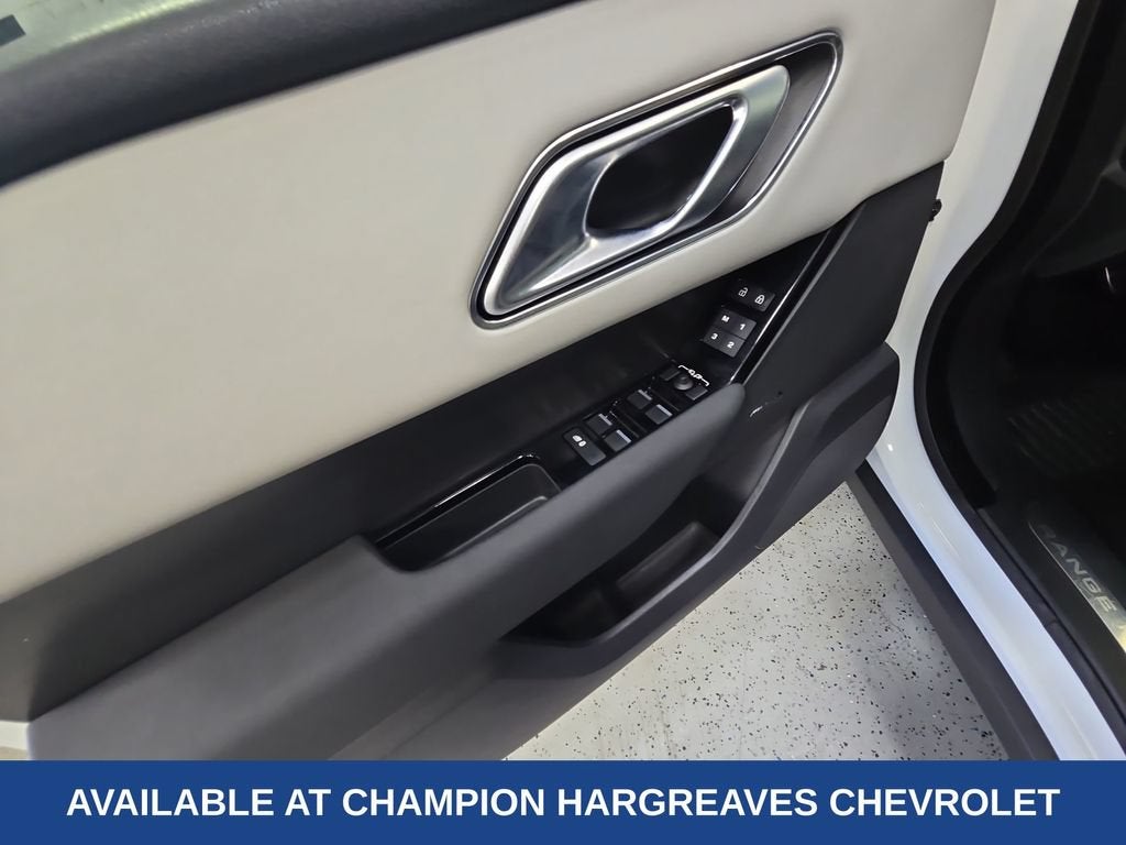 2025 Land Rover Range Rover Velar Dynamic SE