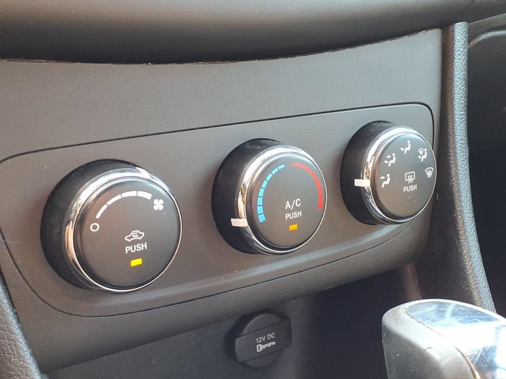 2013 Dodge Avenger SE V6