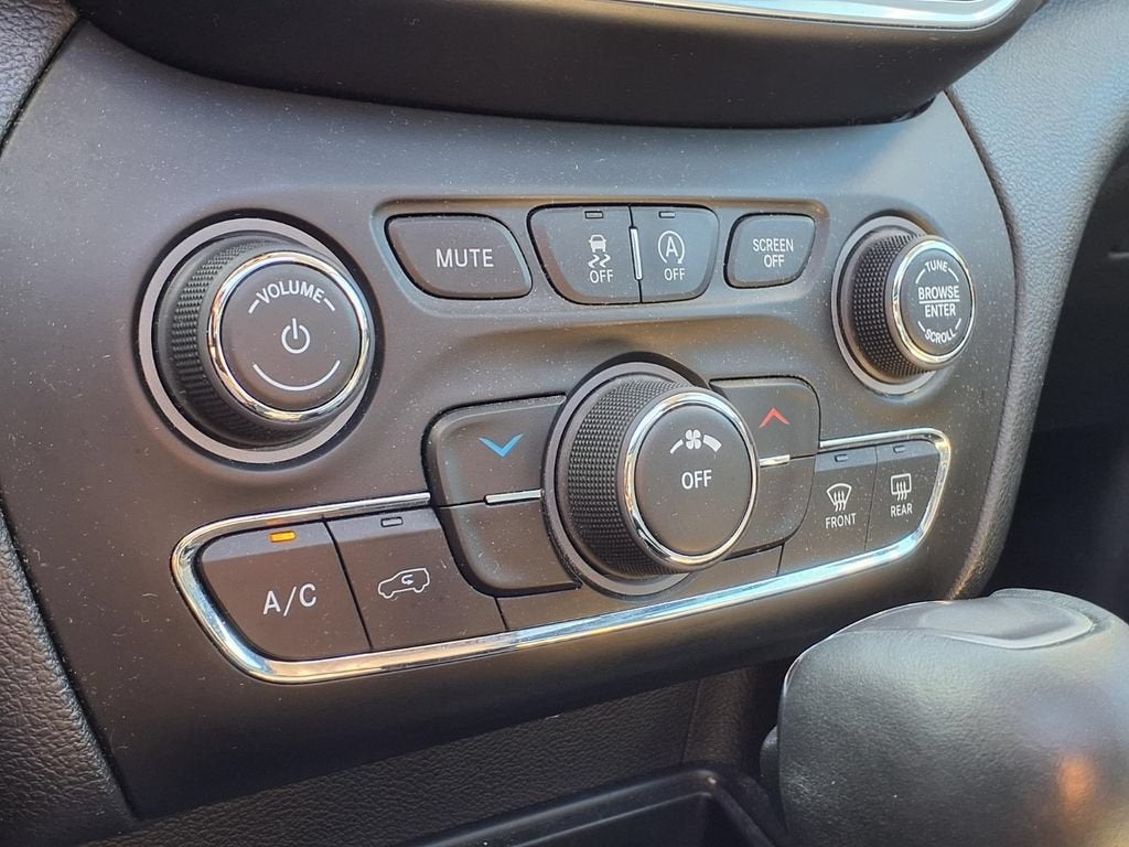 2020 Jeep Cherokee Latitude Plus FWD