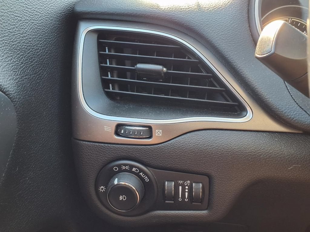 2020 Jeep Cherokee Latitude Plus FWD