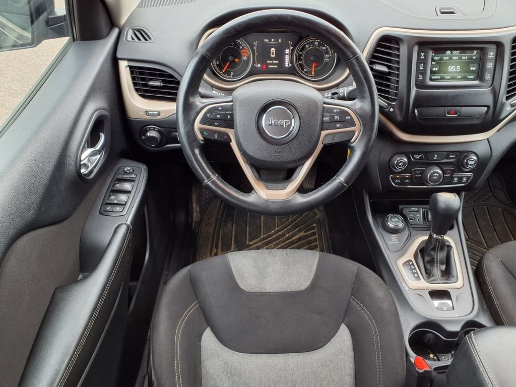 2016 Jeep Cherokee Sport