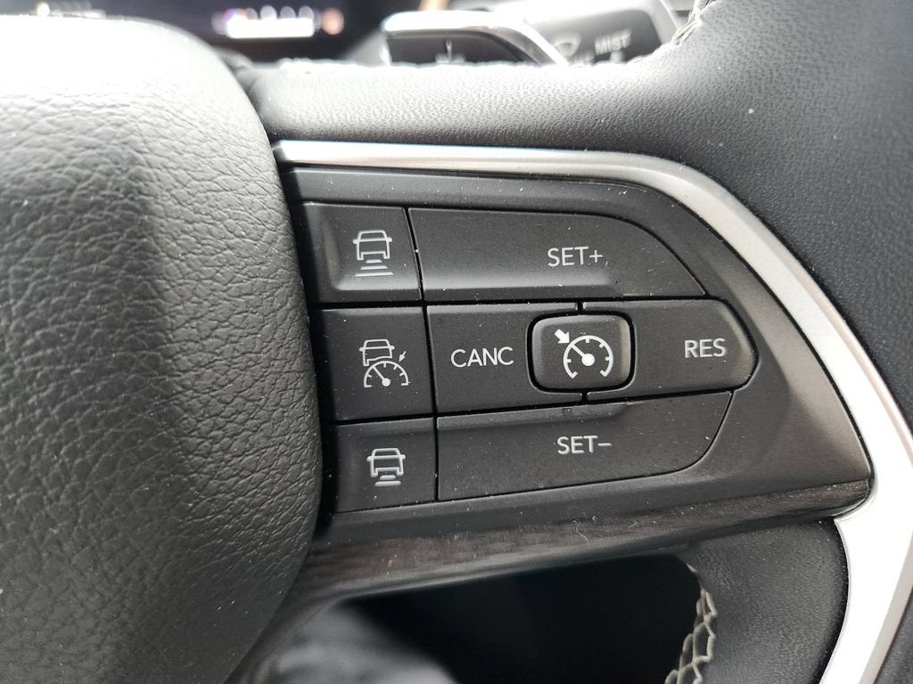 2024 Jeep Grand Cherokee Laredo 4x4
