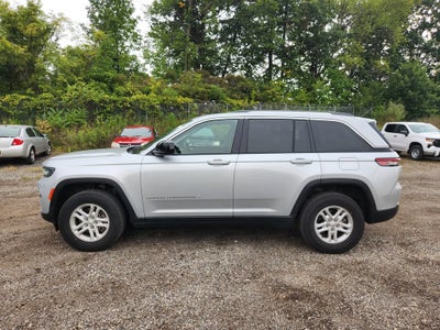2024 Jeep Grand Cherokee Laredo 4x4