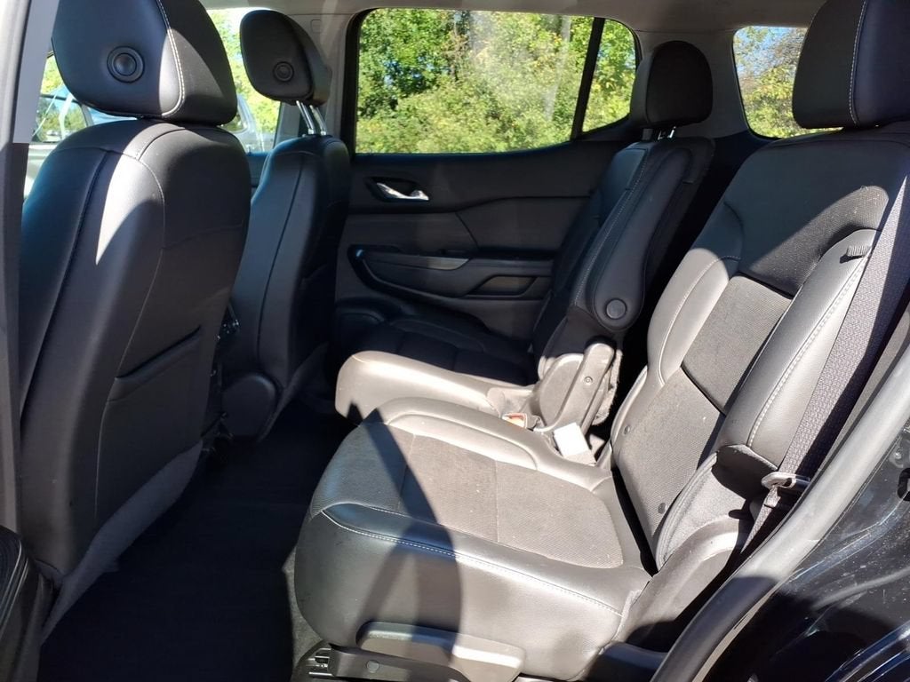 2021 GMC Acadia SLT