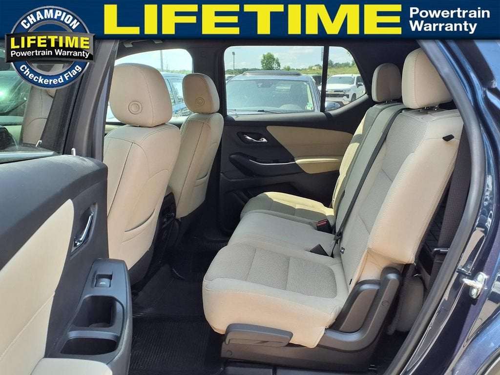 2022 Chevrolet Traverse LS