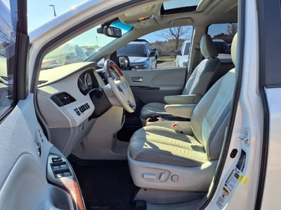 2014 Toyota Sienna XLE