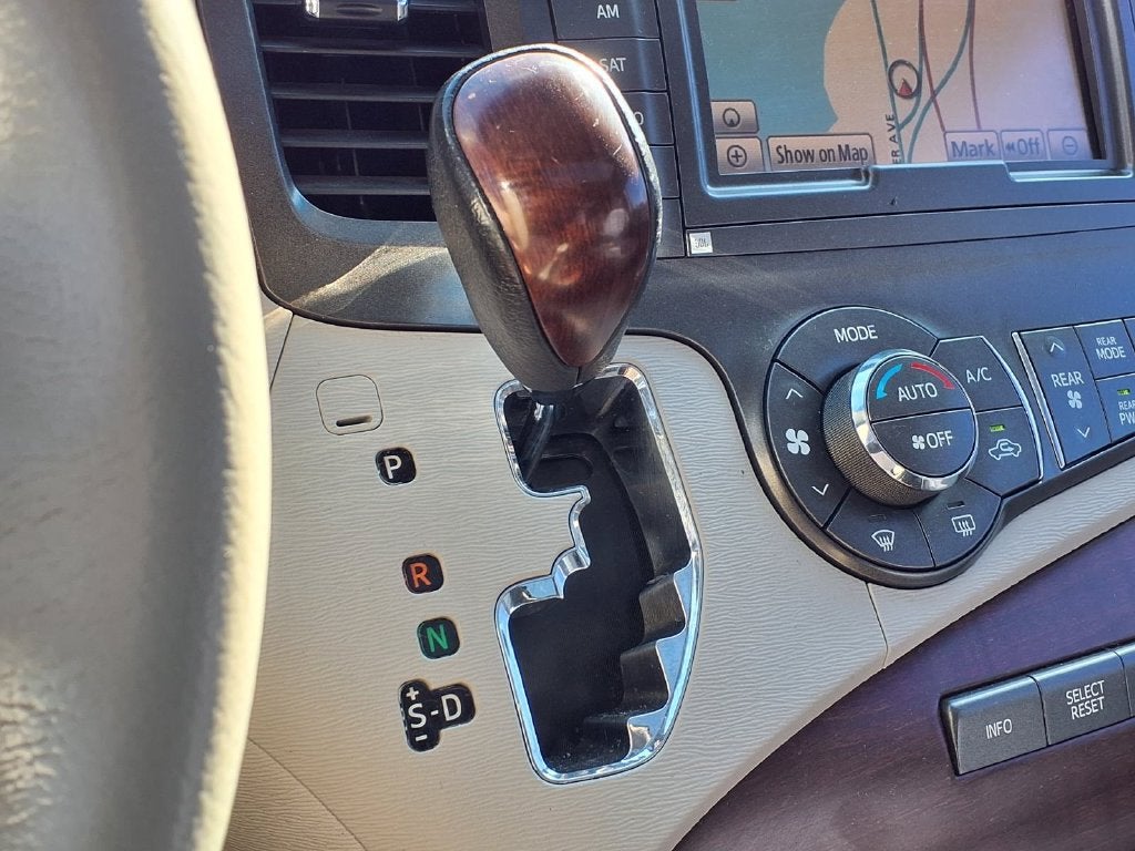 2014 Toyota Sienna XLE