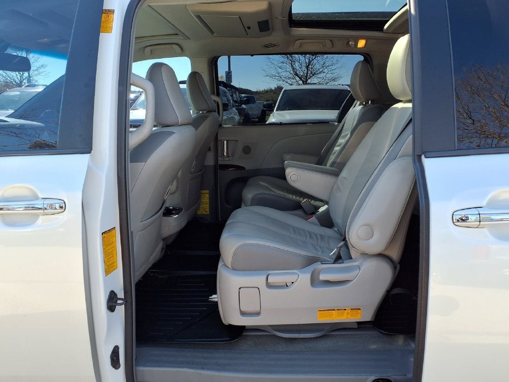 2014 Toyota Sienna XLE