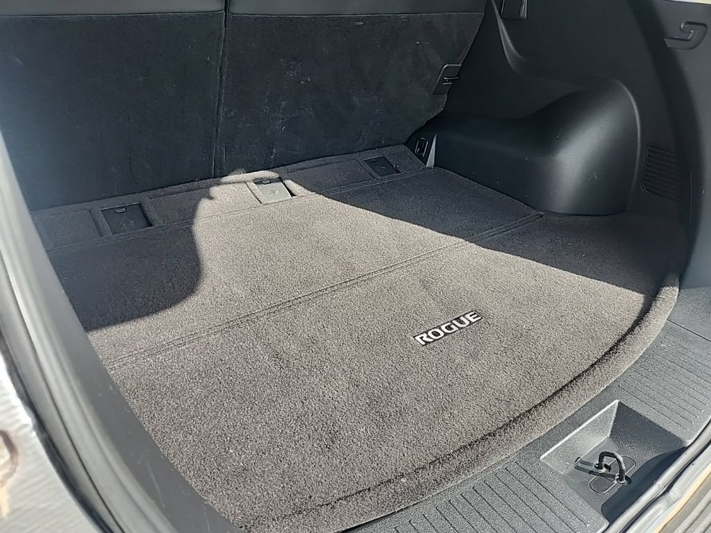 2011 Nissan Rogue SV